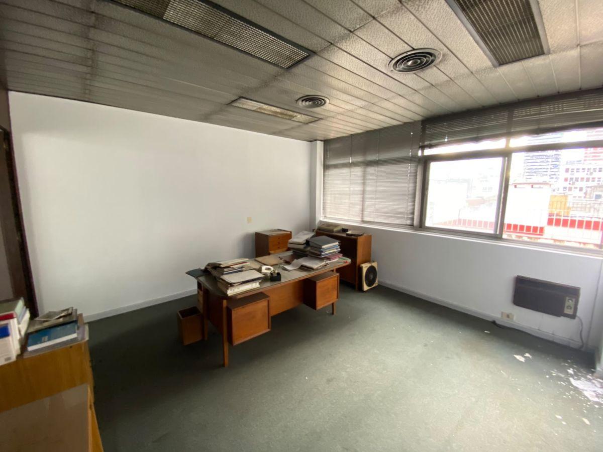 Foto de OFICINA EN VENTA - 25 de Mayo al 500 entre Lavalle y Tucumán, imagen 2