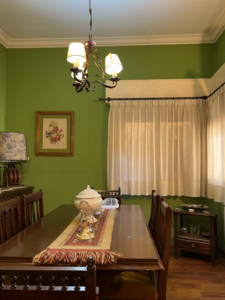 Chalet 6 Ambientes con Cochera, Jardín, Pileta y Quincho. Urquiza 2057, Florida 4