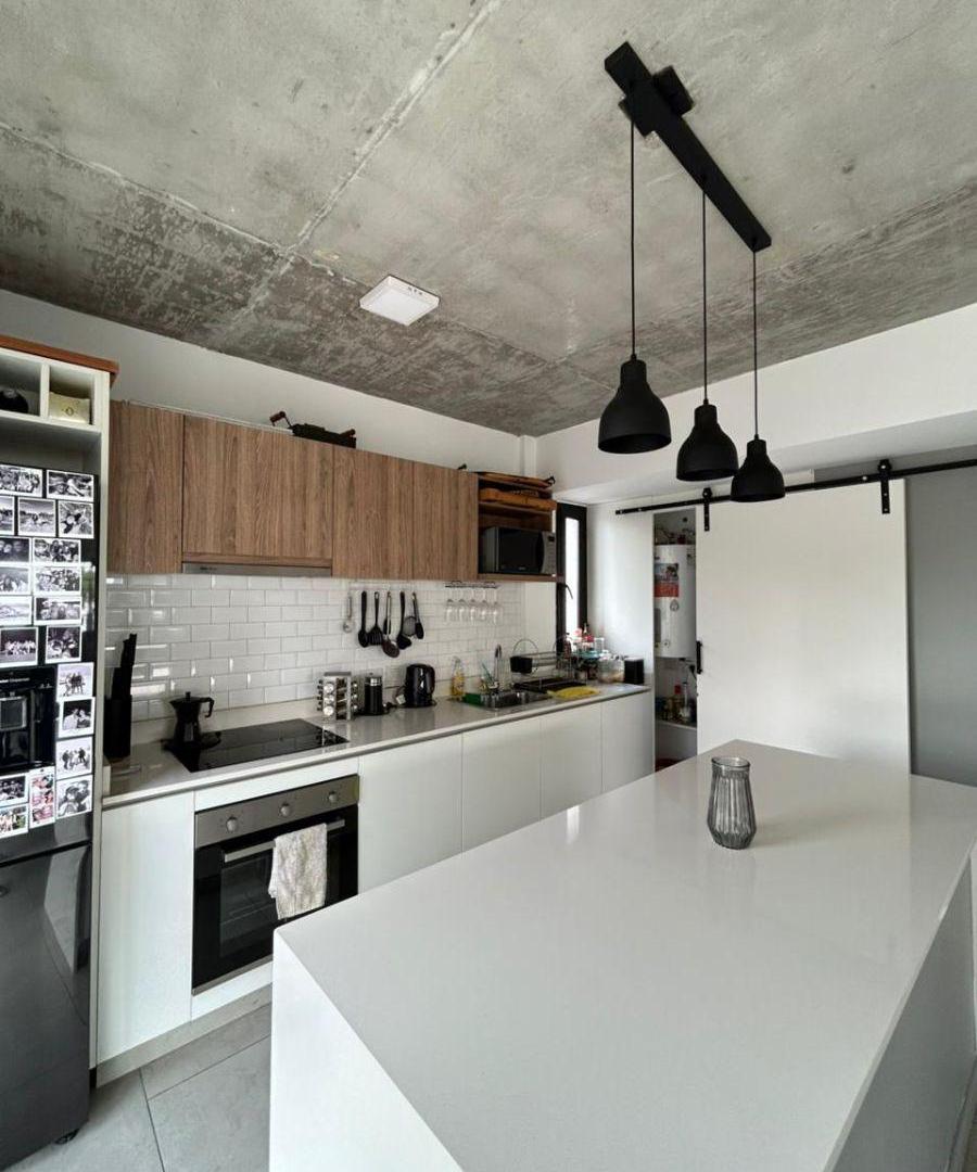 Piso departamento 3 ambientes con cochera - Baradero 311 esquina Laprida, Florida.