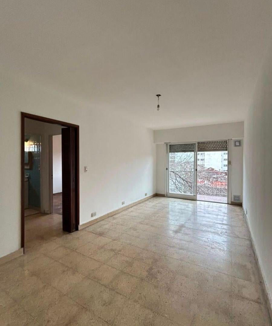 Foto de Departamento 3 ambientes con balcón y lavadero - Av. Maipú 2391, Olivos., imagen 1
