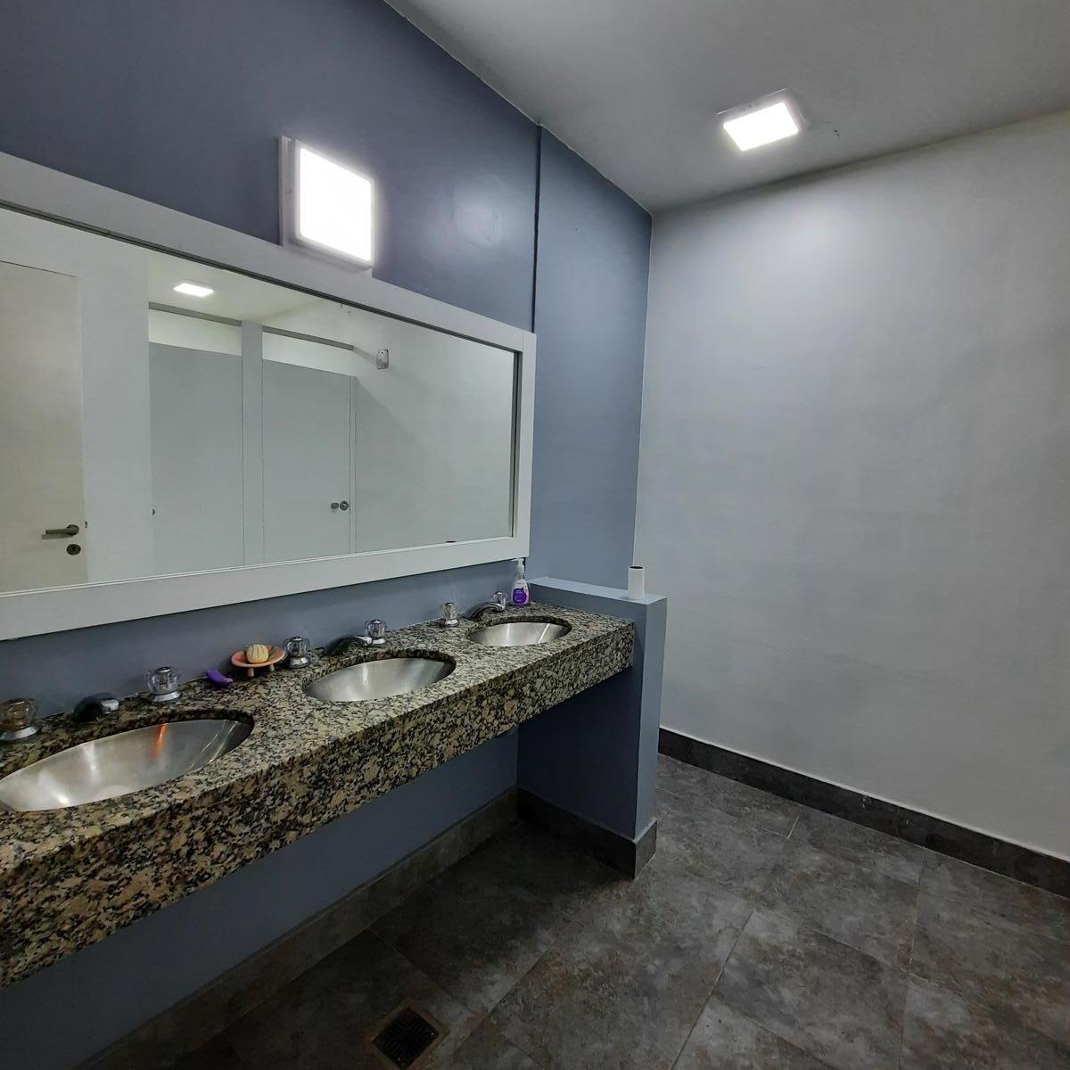 PH en Venta con Entrada Independiente en Primer Piso 2