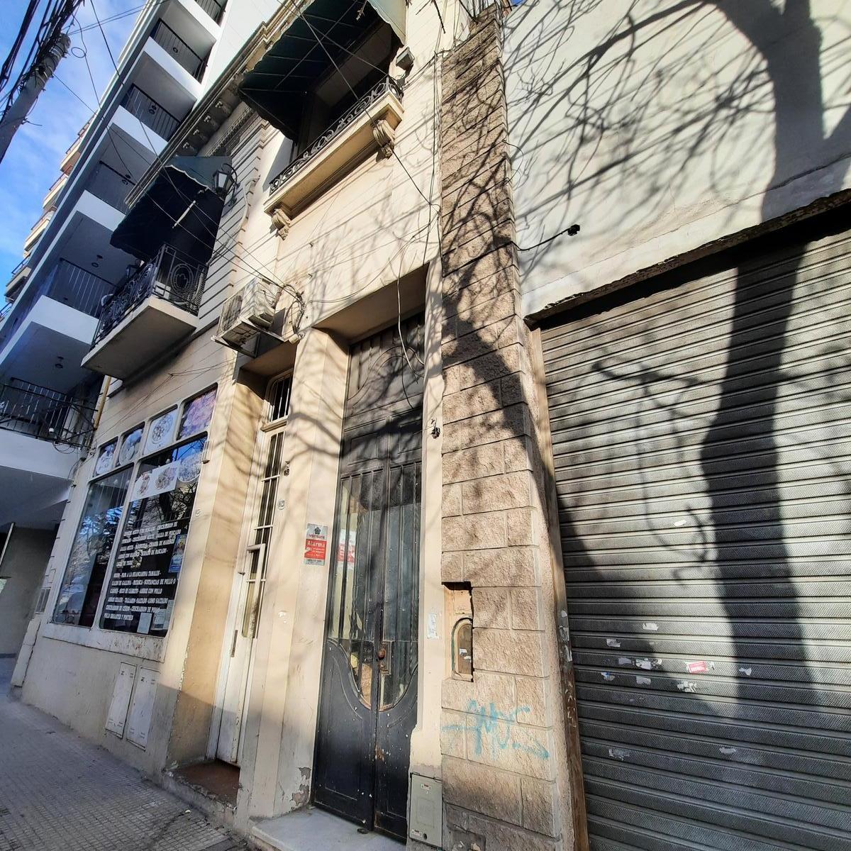 PH en Venta con Entrada Independiente en Primer Piso 2