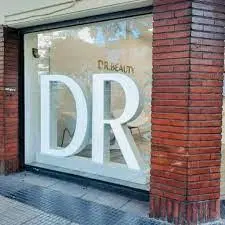 Local en  venta sobre avenida en excelente zona comercial 1