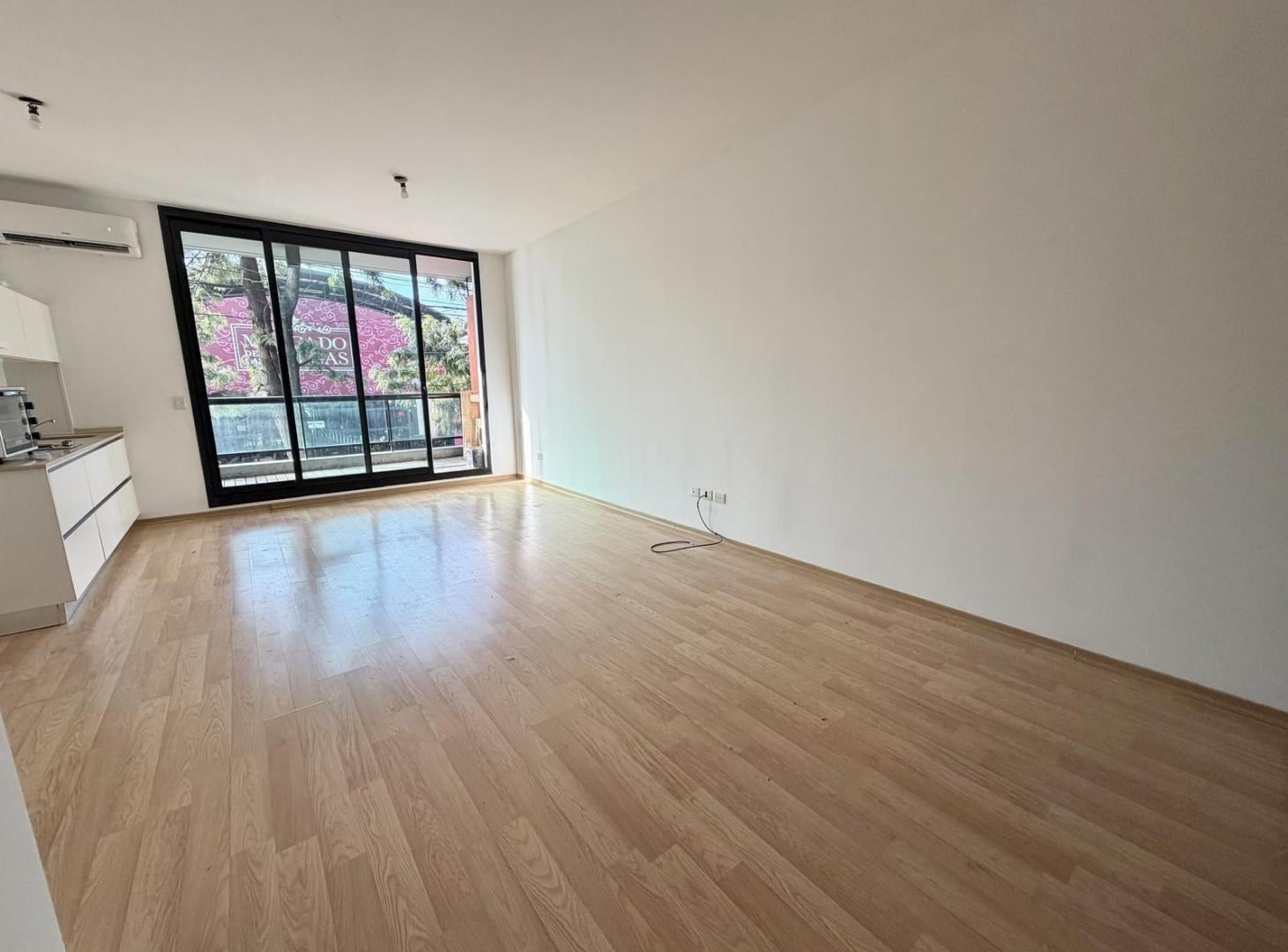 Alquiler departamento con balcón y amenities