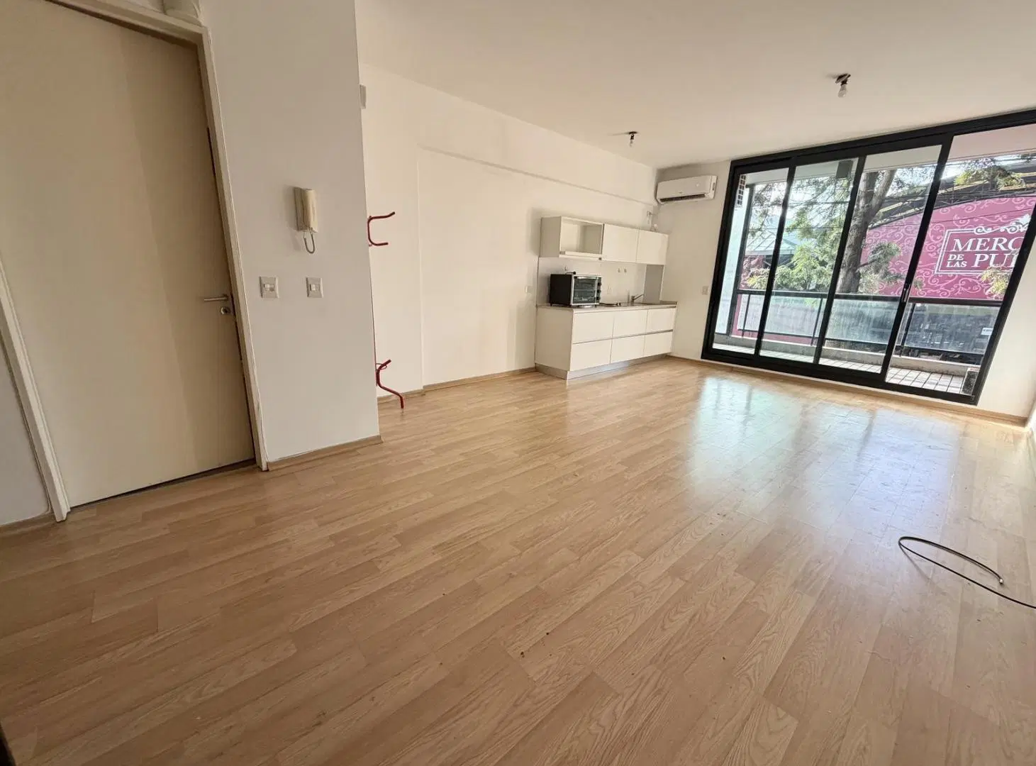 Alquiler departamento con balcón y amenities 4