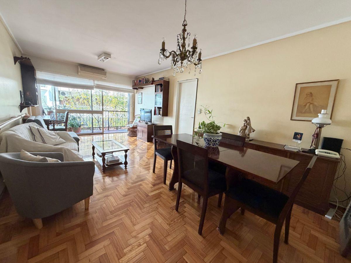 Venta departamento 4 ambientes con balcón en Recoleta