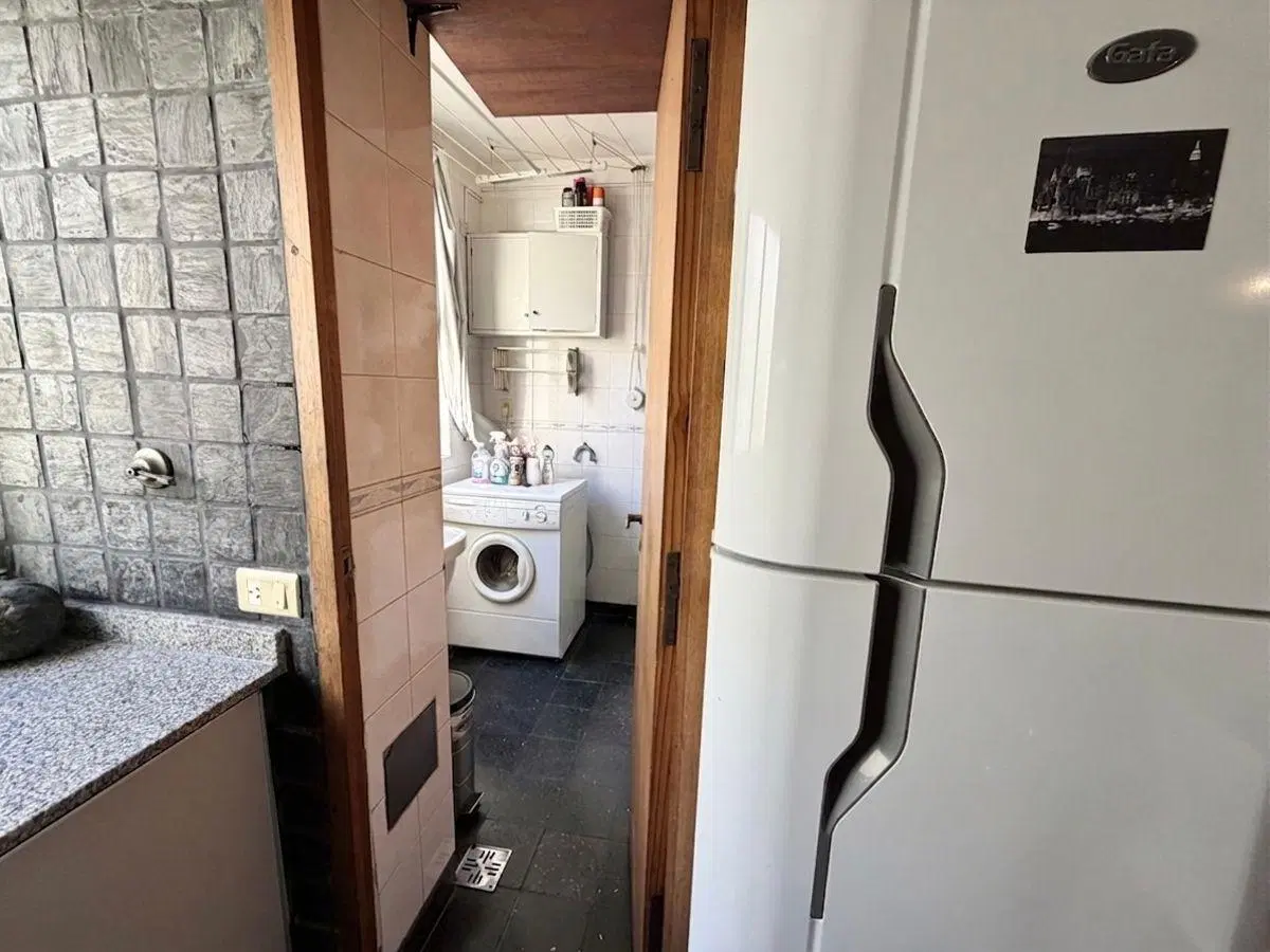 Venta departamento 4 ambientes con balcón en Recoleta 5