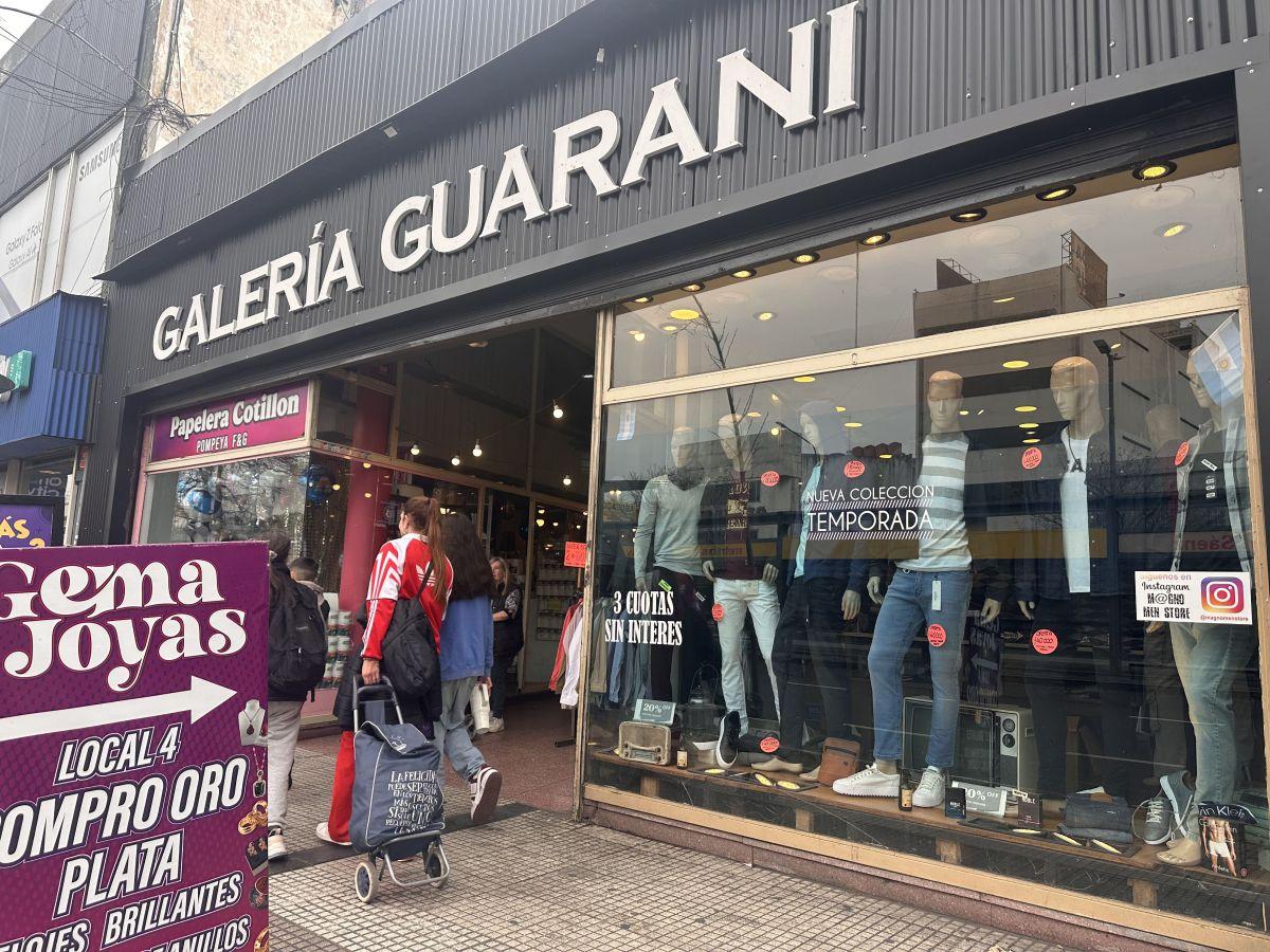 Foto de Local en Galería Guarani, Zona Muy Comercial, imagen 1