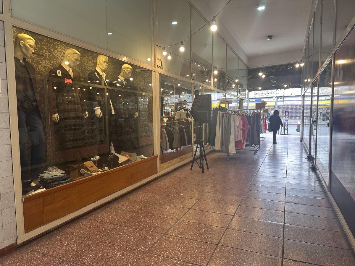 Foto de Local en Galería Guarani, Zona Muy Comercial, imagen 2