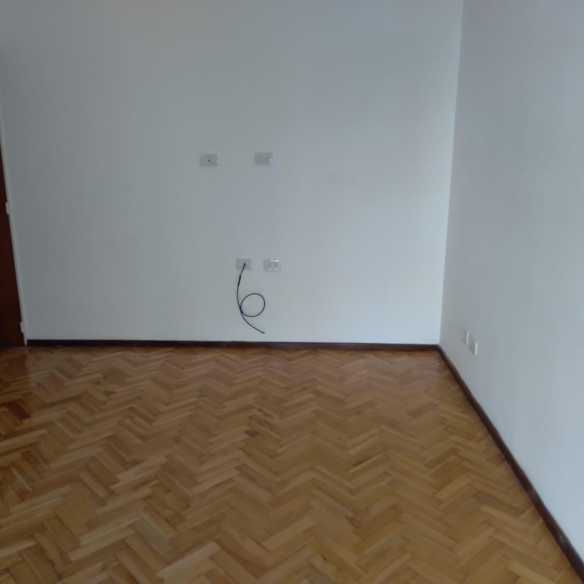 3 Ambientes Muy Luminoso, Bajas Expensas 2