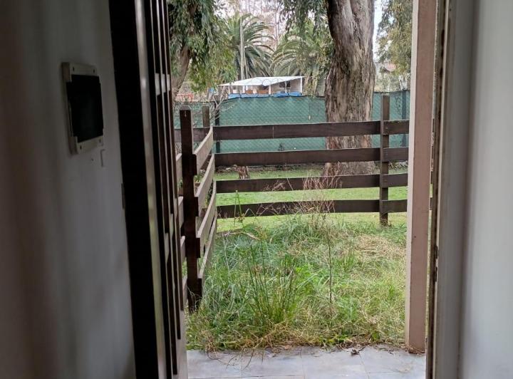 Foto de Hermoso Monoambiente con Jardin y Estacionamiento - APTO CREDITO, imagen 5