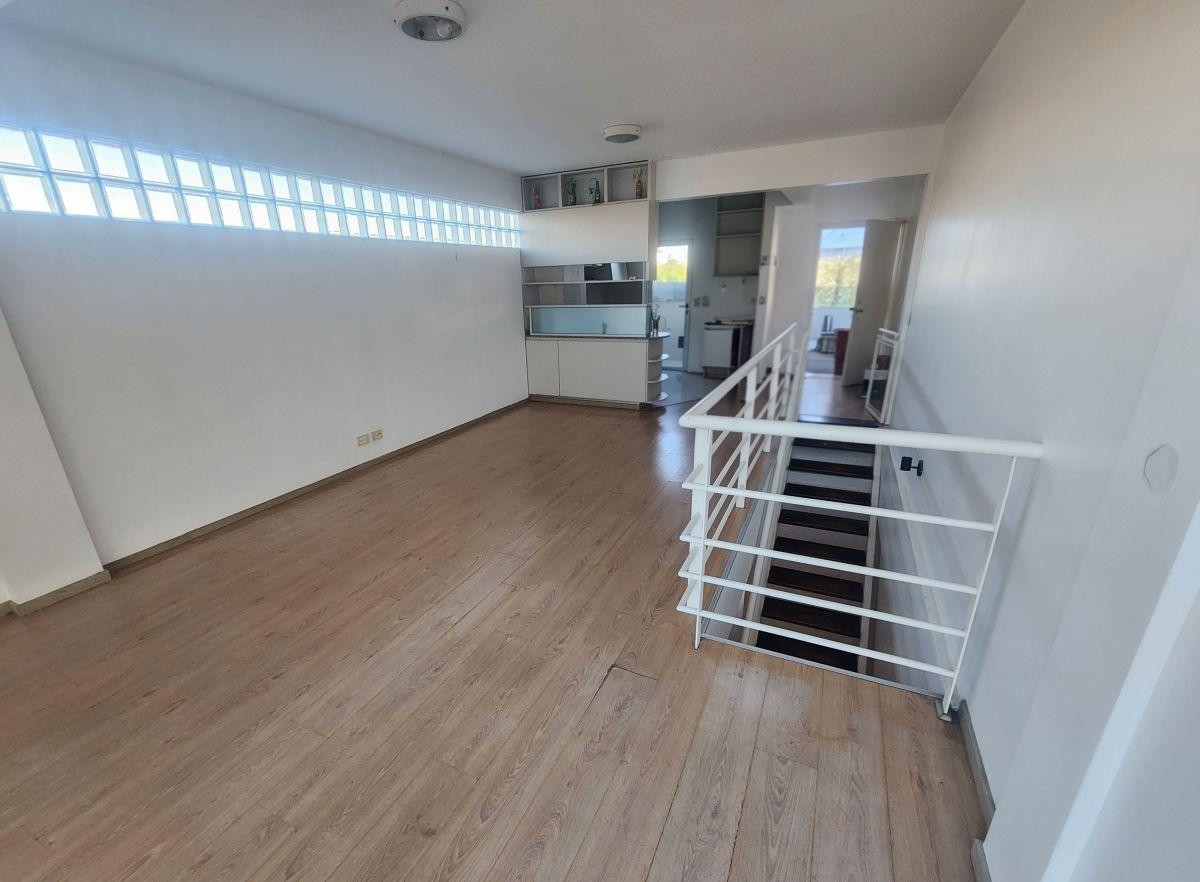 Triplex 148mts con terraza y cochera cubierta - Saavedra