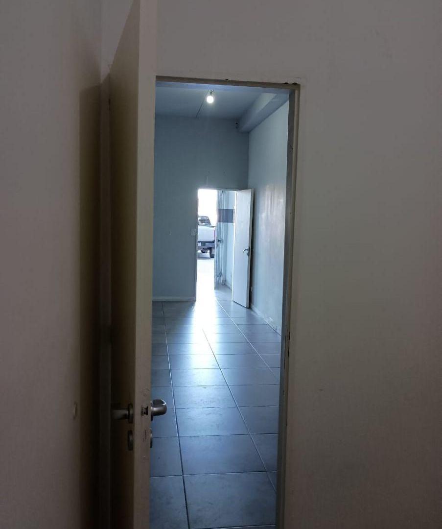 Foto de Magnifico Local Comercial en Planta Baja - en Centro Comercial Verdi 57, imagen 5