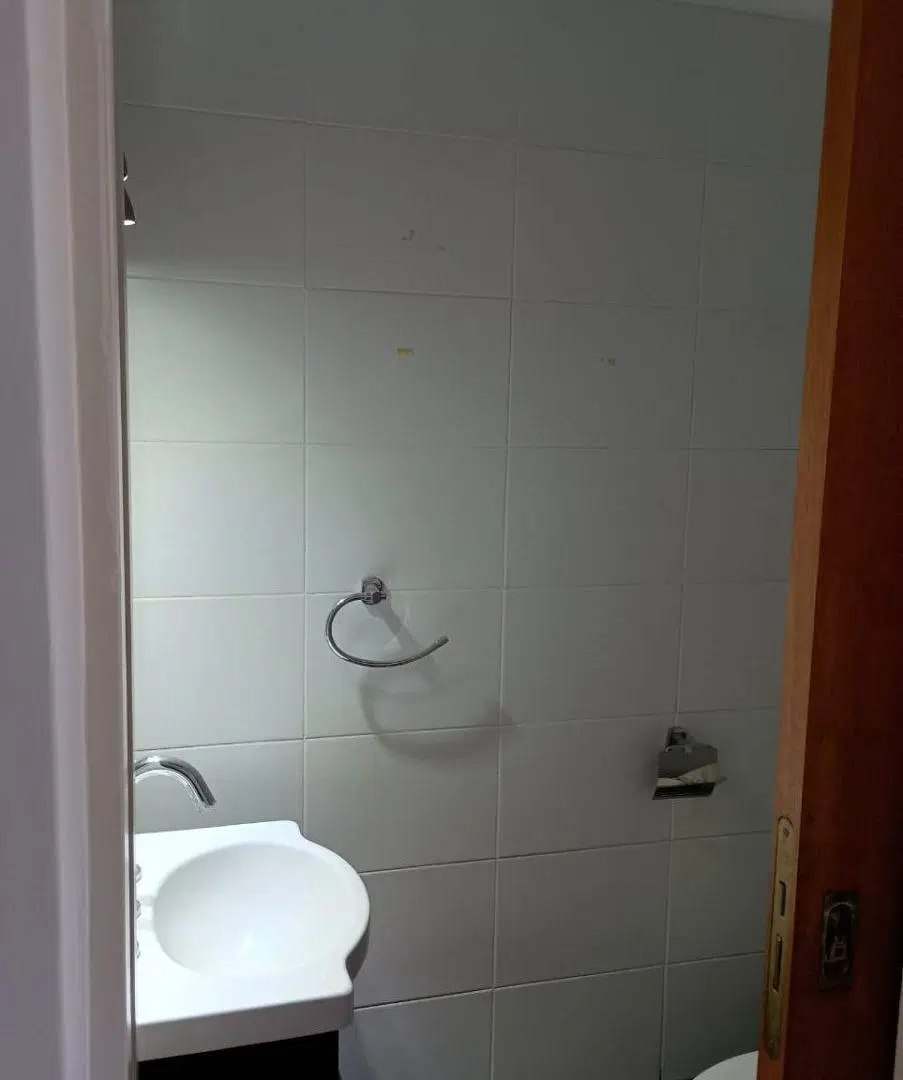 Magnifico Departamento 3 Amb con Balcon Cochera y Baulera 2
