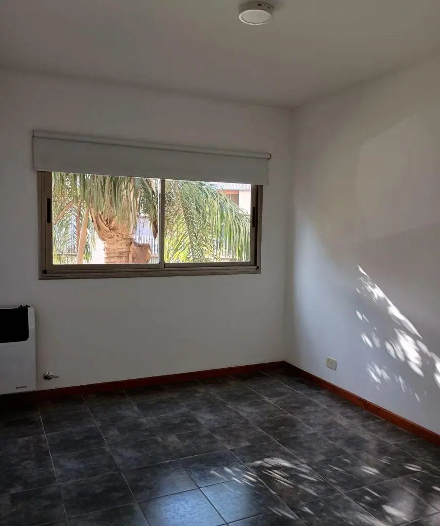 Excelente departamento 3 ambientes en primer piso. 3