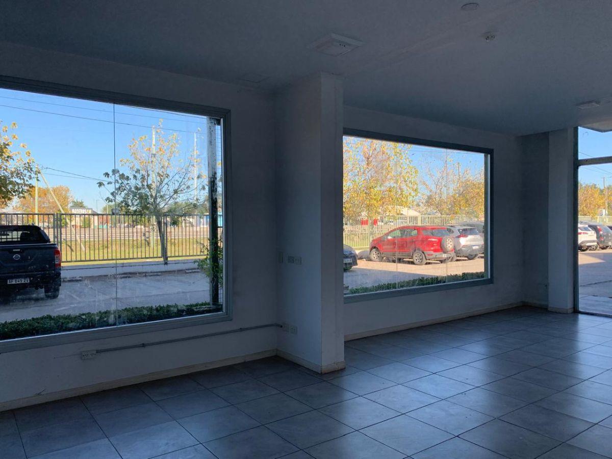 Foto de FINANCIACION - EXCELENTE LOCAL - PILAR - Panam. km. 57 L18, imagen 4