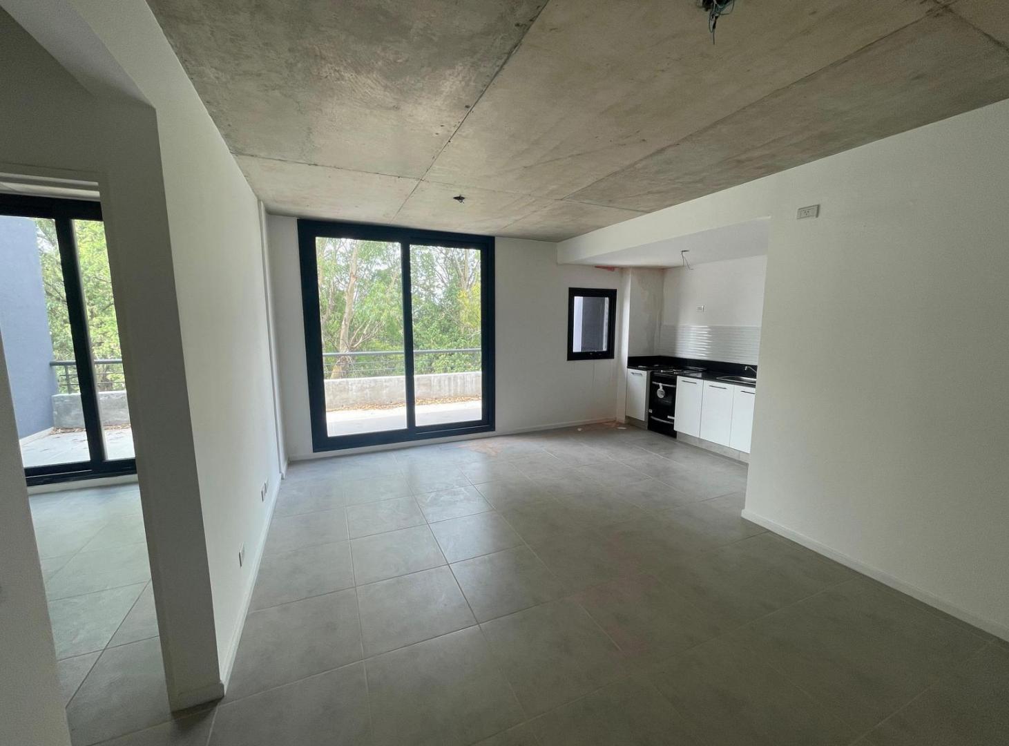 Zug Verdi. Departamento de 2 ambientes con balcón terraza y cochera