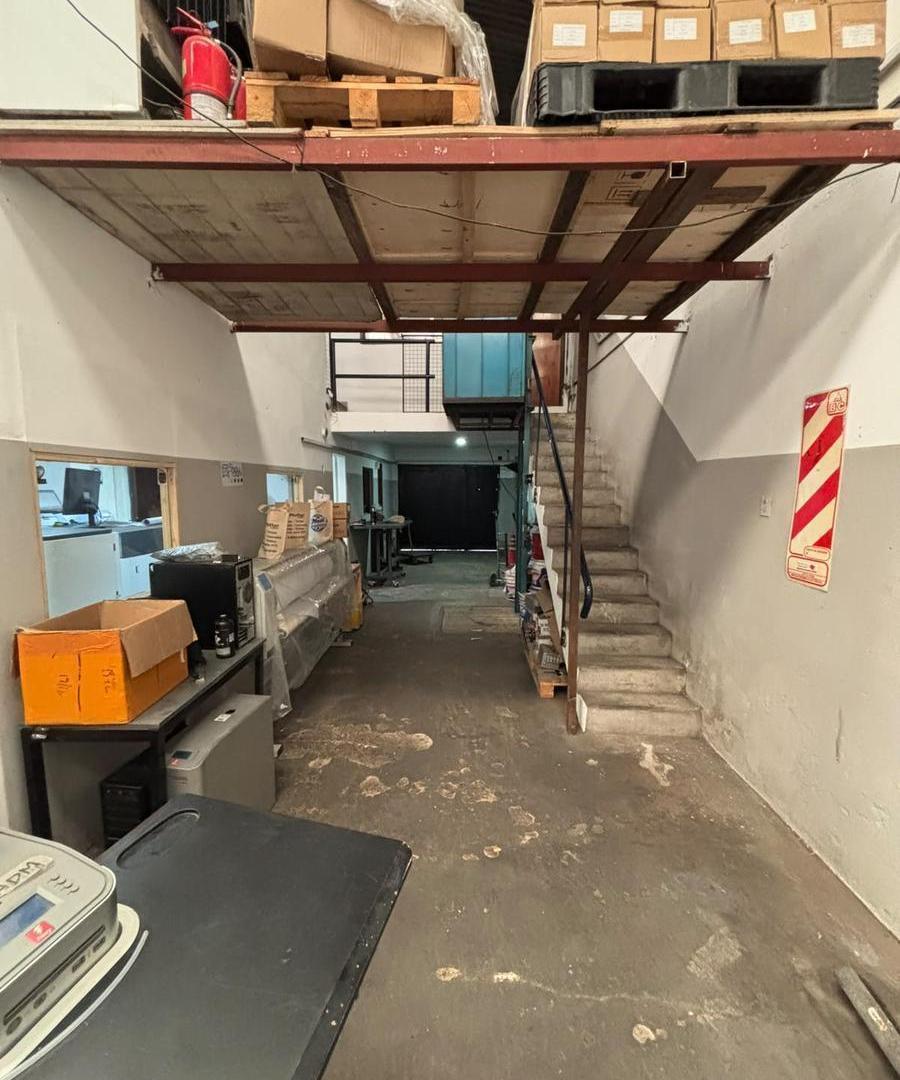 Foto de Depósito + departamento en alquiler, imagen 2