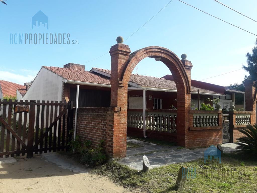 2 Casas en Venta 5 Ambientes - Mar del Tuyu 5