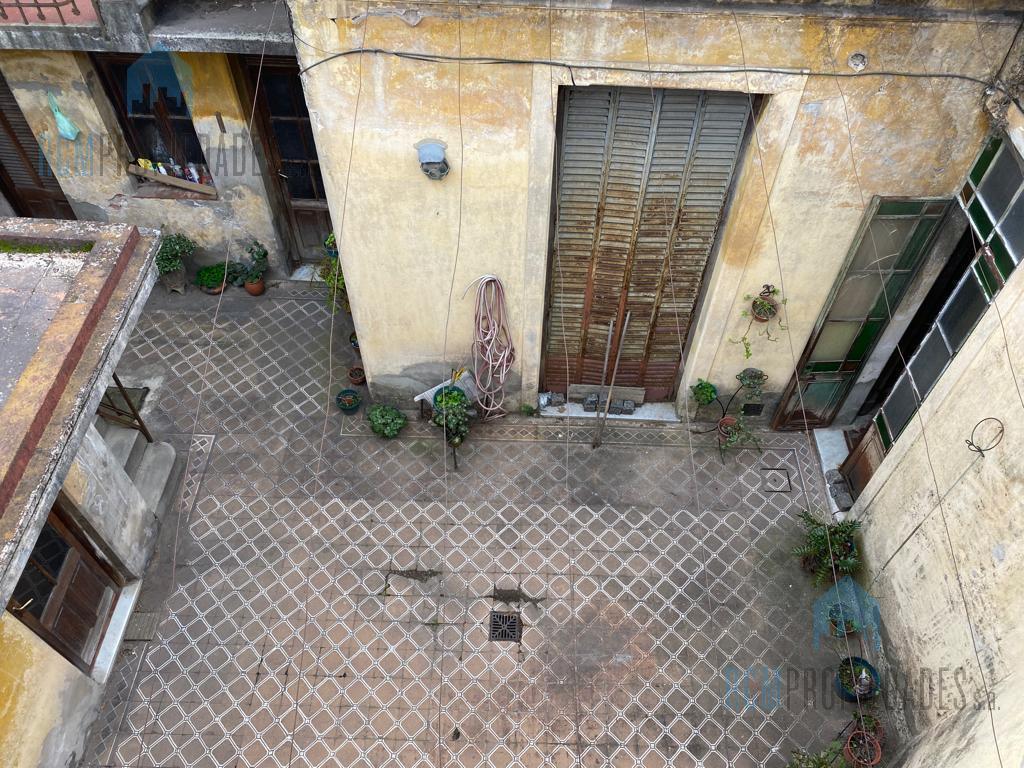 Venta Casa 5 Ambientes Agronomia Local 4