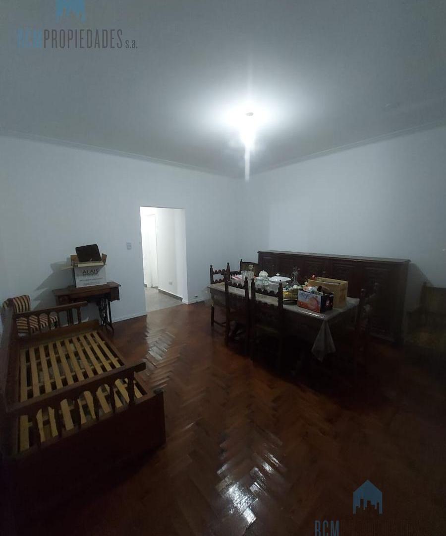 Foto de PH 2 ambientes con patio en Villa Pueyrredon, imagen 3