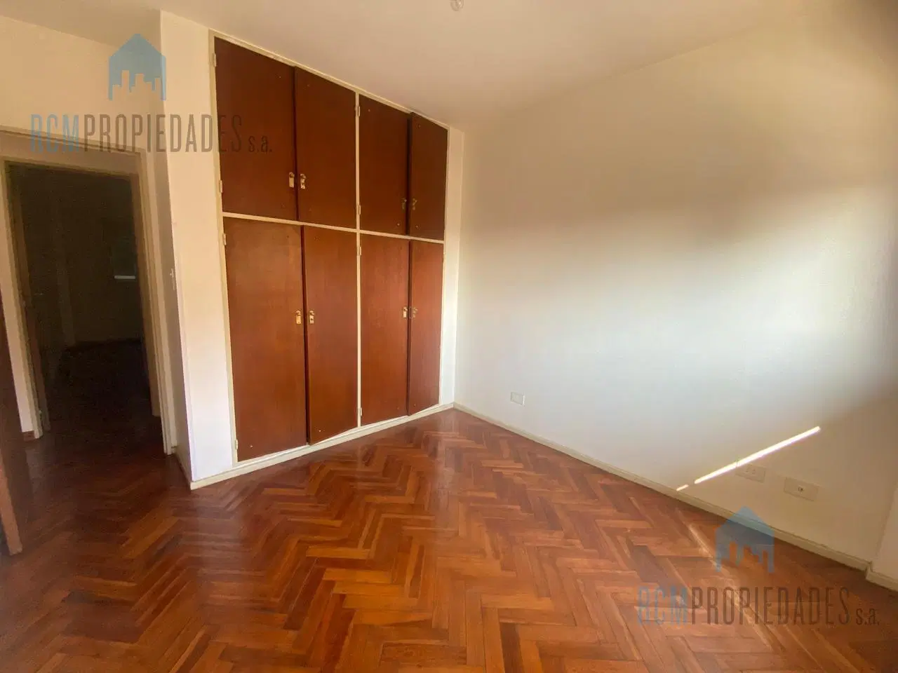 Departamento de 3 ambientes con dependencia 5