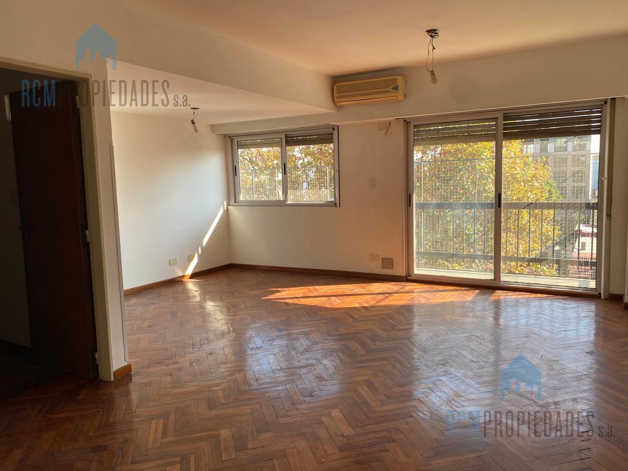 Departamento de 3 ambientes con dependencia