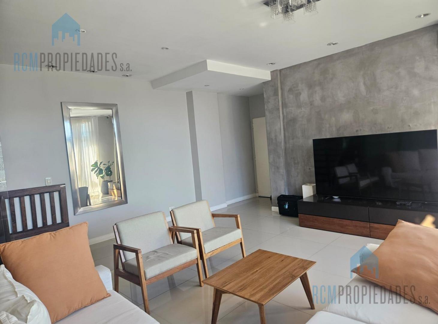 Foto de Venta Departamento 5 Ambientes en Coghlan, imagen 3