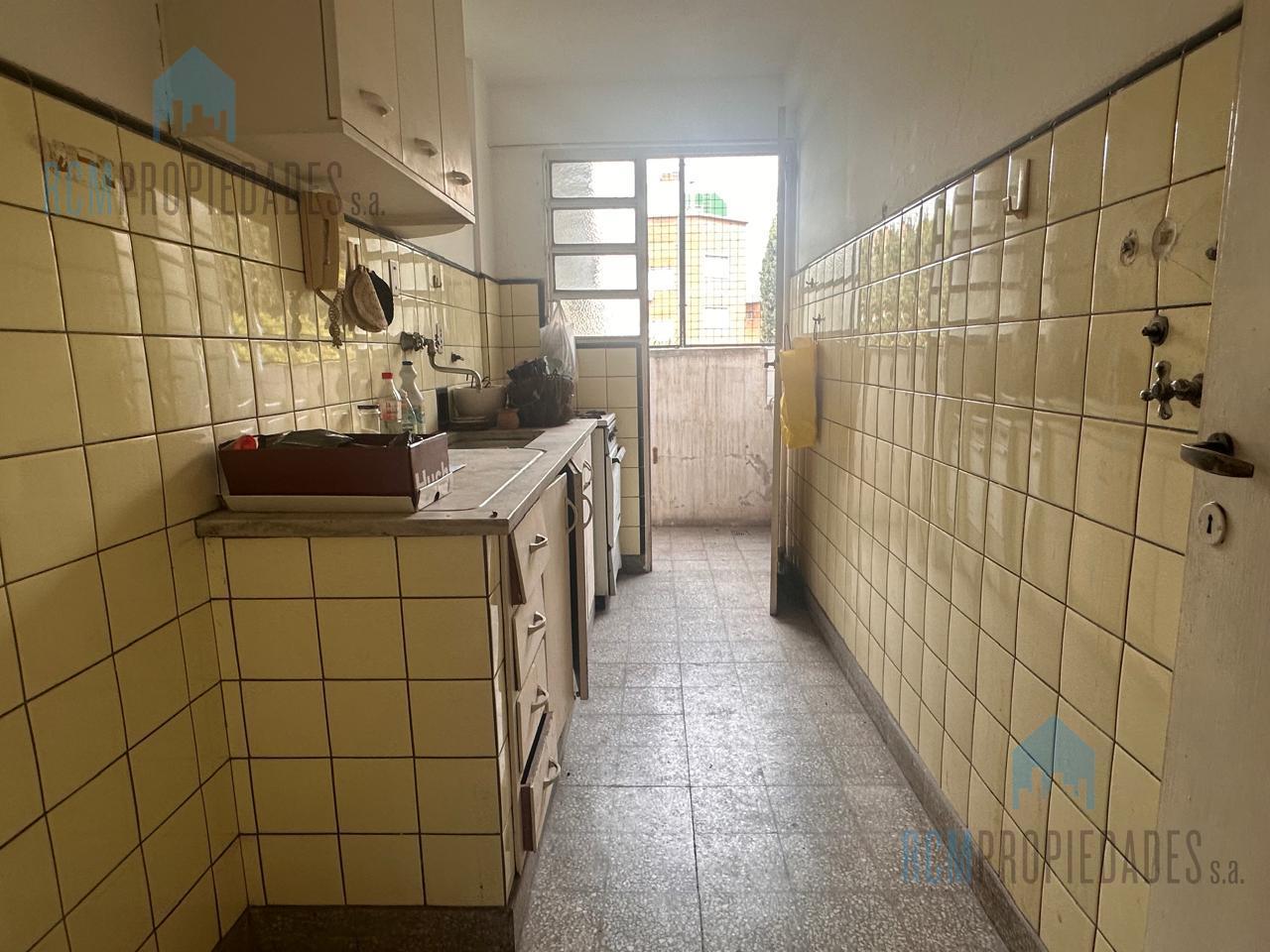 Foto de Venta Departamento 3 ambientes con balcón. Oportunidad!, imagen 2