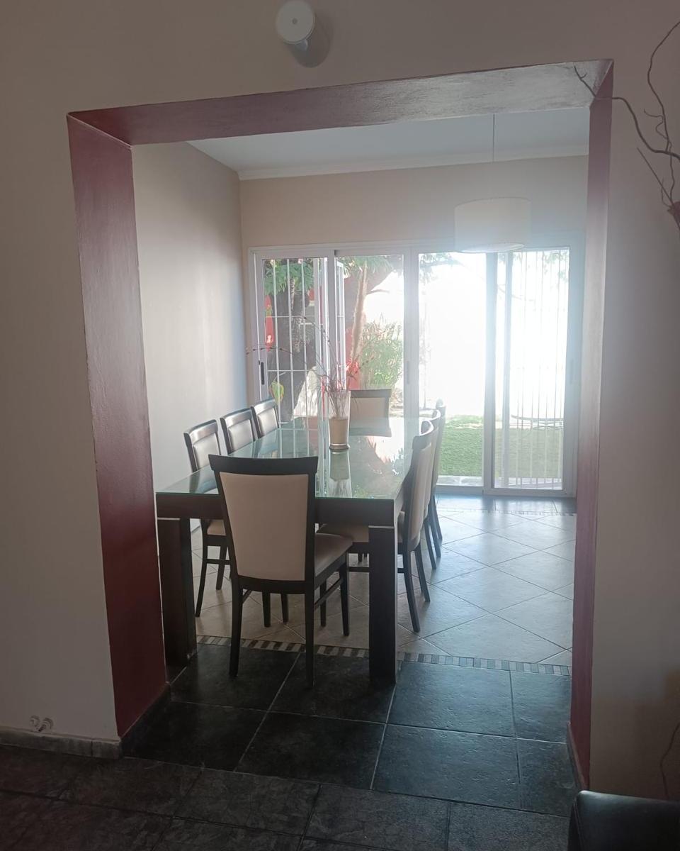 Casa 4 dormitorios en venta en Los Hornos