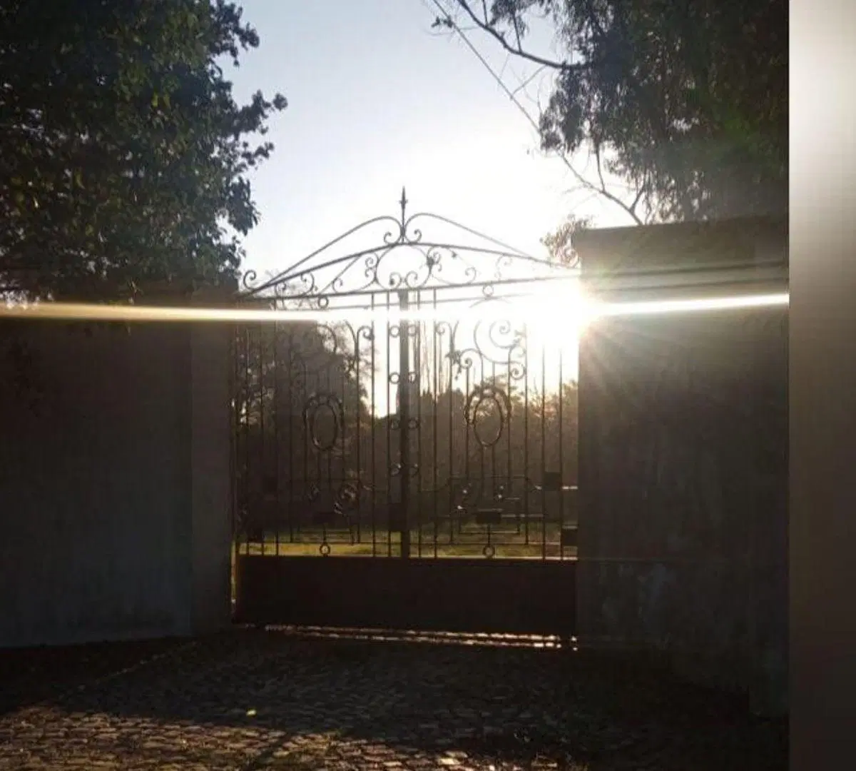 LOTE DE 735m2 EN VENTA BARRIO CERRADO EXCELENTE UBICACIÓN- VILLA ELIS, LA PLATA 2