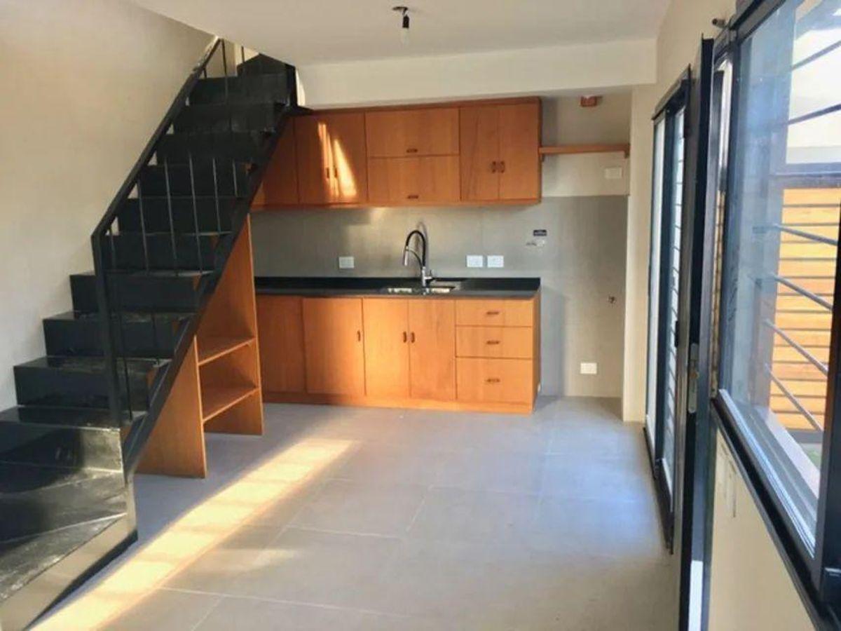 Foto de Dúplex a estrenar en alquiler 1 dormitorio Los Hornos, La Plata, imagen 1