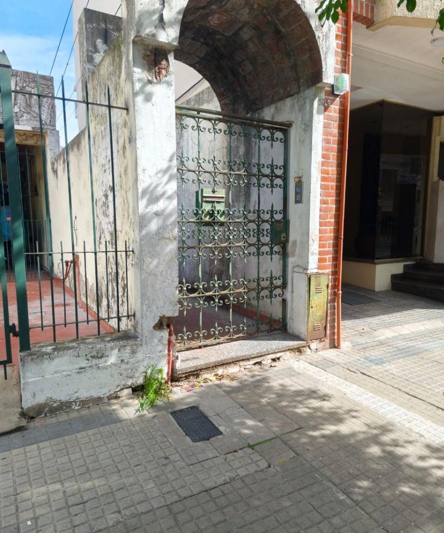 Foto de Departamento con patio 1 dormitorio en alquiler en La Plata, imagen 1