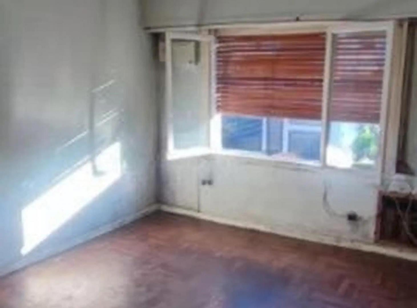 Foto de CASA EN PLANTA ALTA 2 DORMITORIOS EL ALQUILER - TOLOSA, LA PLATA, imagen 2
