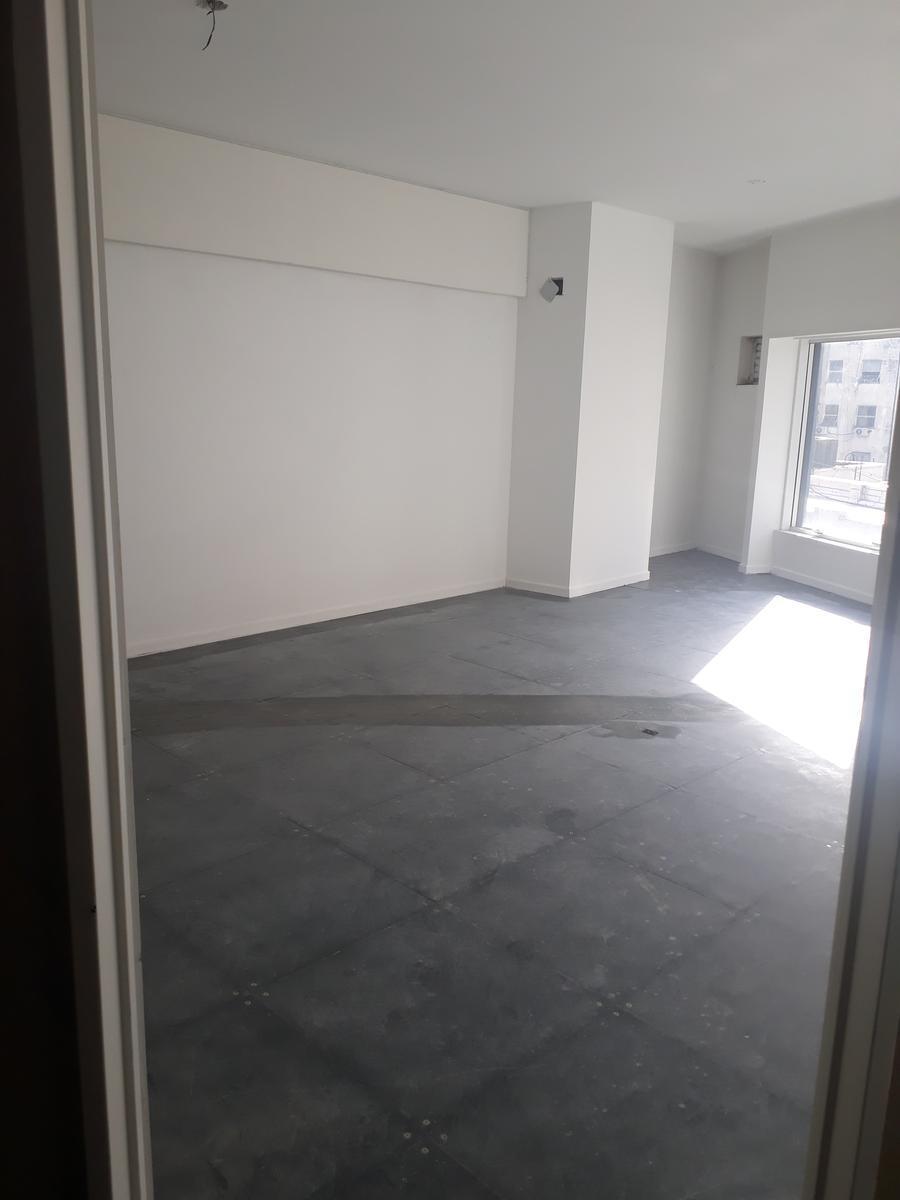 Oficina en alquiler Riobamba y Corrientes