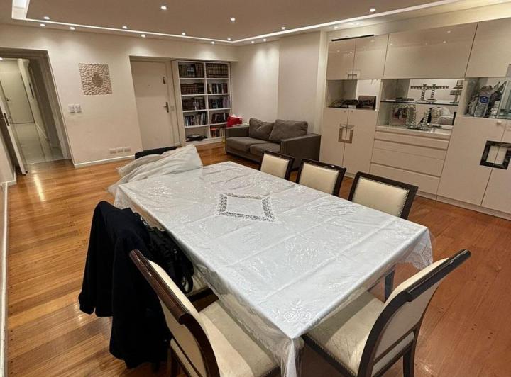 Piso con cochera en venta Av, Coronel Diaz 2500 Patio y Parrilla 4