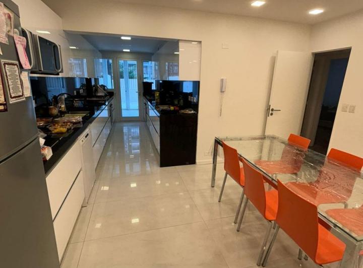 Piso con cochera en venta Av, Coronel Diaz 2500 Patio y Parrilla 5