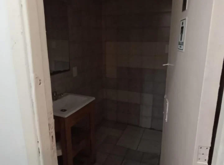 Foto de Local en alquiler Maipu y Av. Cordoba, imagen 1