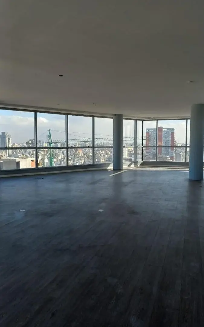 Excelente Oficina Esquinera en el Centro con Vistas a Toda la Ciudad 4