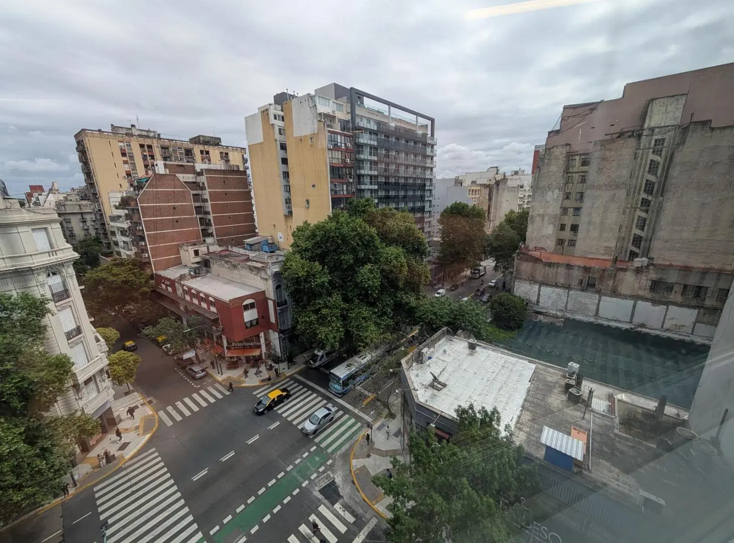 Alquiler/Venta de Excelente Oficina en el Centro 4