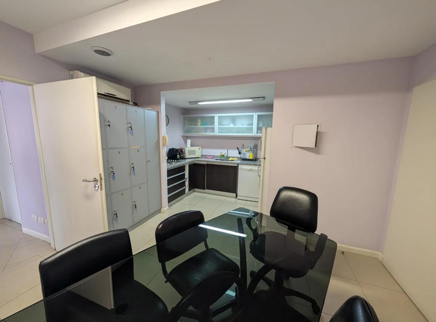 Alquiler/Venta de Excelente Oficina en el Centro 3