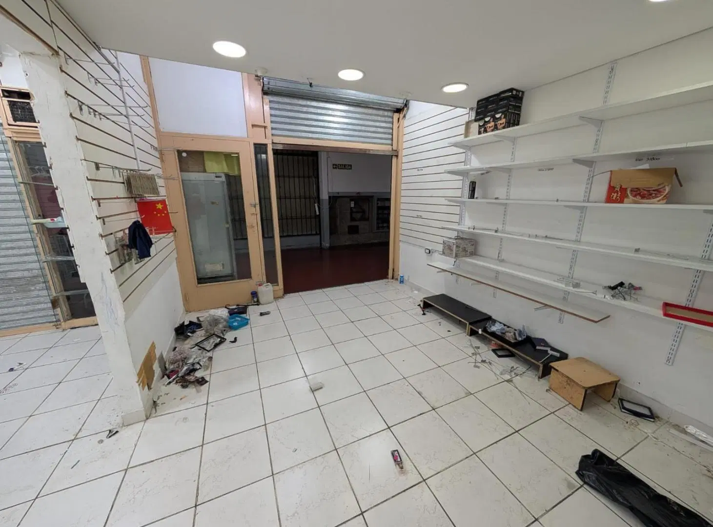 Locales comerciales en galeria, Once 4