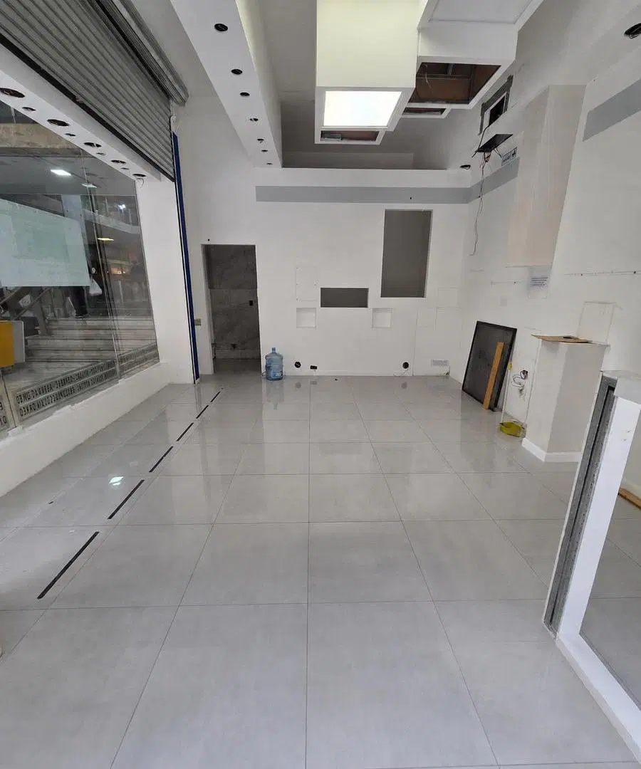 Local Comercial en Alquiler, en Microcentro 1