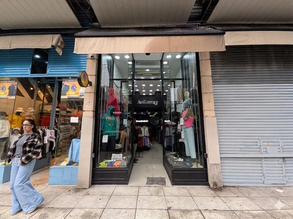 Local Comercial en Flores 1