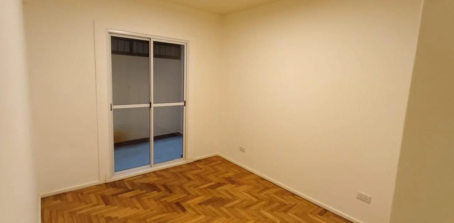 Departamento en venta 2 ambientes Balvanera con patio 8