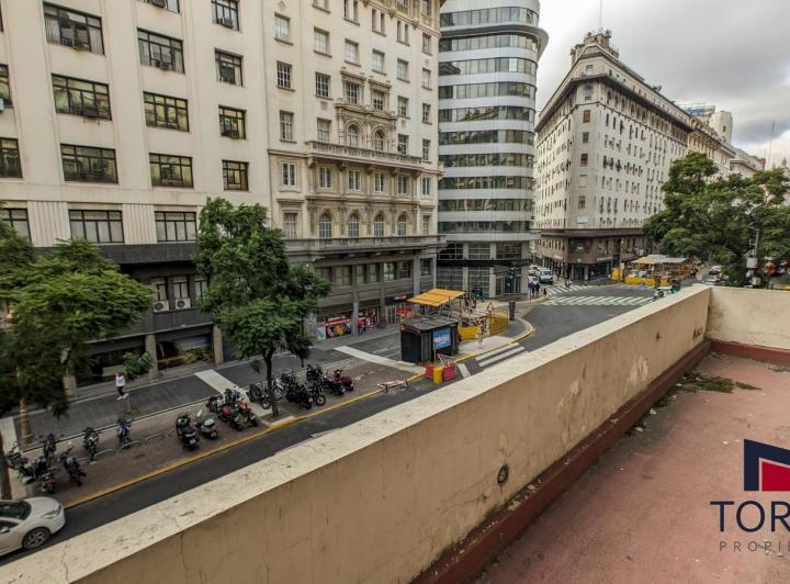 Oficina de 360?m² en Microcentro – 2do piso - Edificio Histórico - Roque Saenz Peña – 360° Vista 2