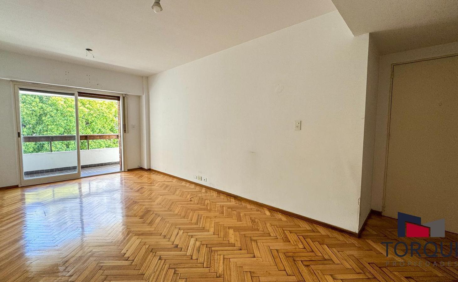 Foto de 2 Ambientes Amplio En Recoleta – Balcón Con Vista Abierta Y Mucha Luz, imagen 1