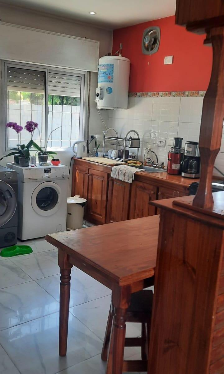 Chalet con Piscina, Parrilla  Quincho, apto 2 familias.