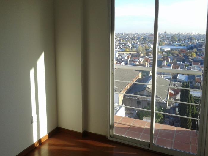 Venta de Departamento 3 ambientes en Sarandí (20874)