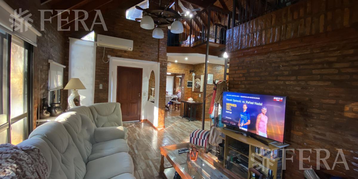 Venta Casa 5 Ambientes con Fondo Libre en Hudson 3